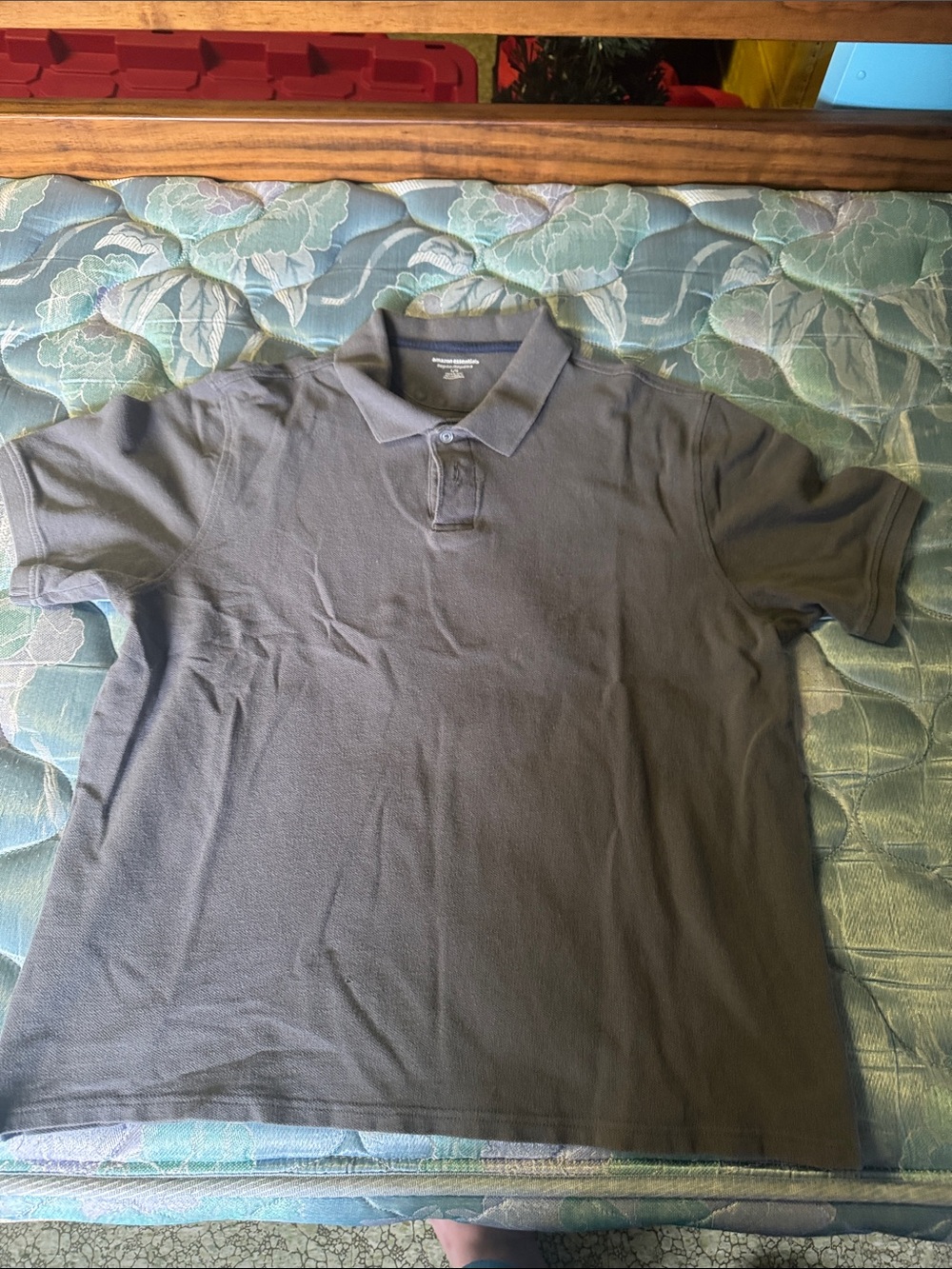 Amazon Essentials Men's Button-Down Polo Shirt in Charcoal